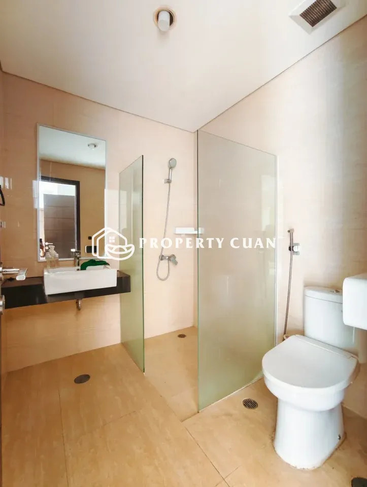 Apartemen Disewakan di AKR West Gallery, Kebun Jeruk — 2 KT, 86,5 m² — foto 5