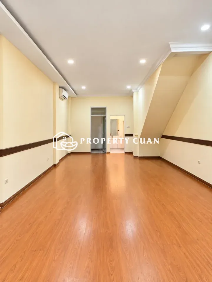 Ruko Disewakan di Ruko Exclusive Pik, PIK — LT 75 m², LB 260 m² — foto 4