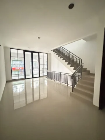 Ruko Disewakan di Euro Asia Osaka Signature, PIK 2 — LT 50 m², LB 175 m² — foto 5